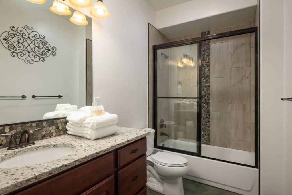 Luxury Downtown Rental Моуаб Екстериор снимка