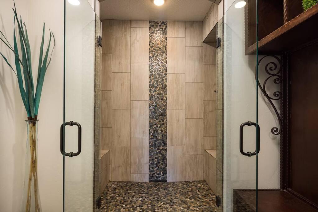 Luxury Downtown Rental Моуаб Екстериор снимка